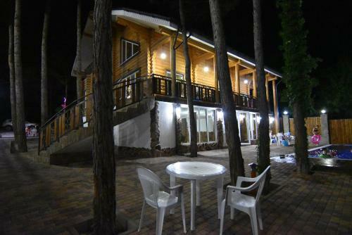 Hostal Guest House Usadba