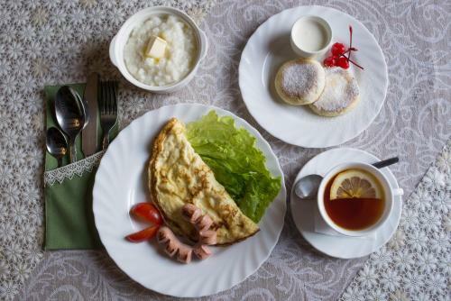 Hostal Holiday Village Bayar
