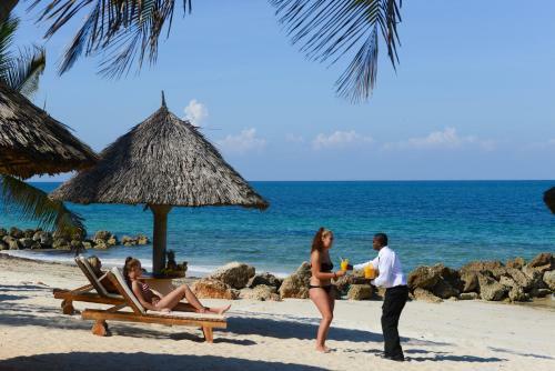 Bed & Breakfast Ledger Plaza Bahari Beach Hotel