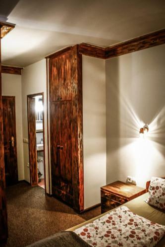 Hostal Framski Hram Guest House