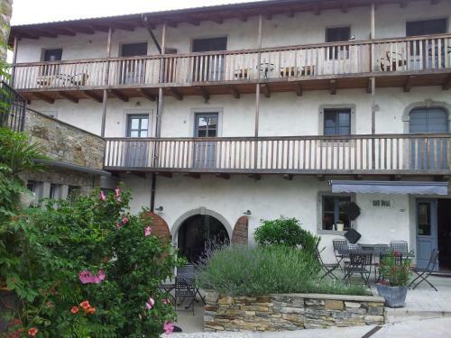 Hostal Garni Hotel Dvor