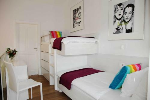 Hostal Apartments Dvor