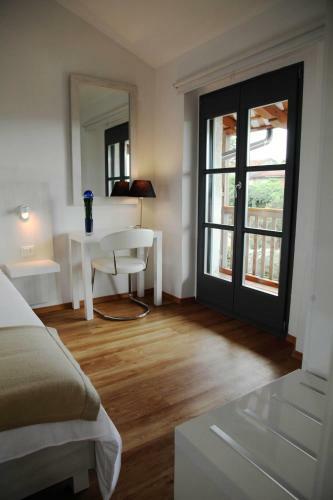 Hostal Apartments Dvor