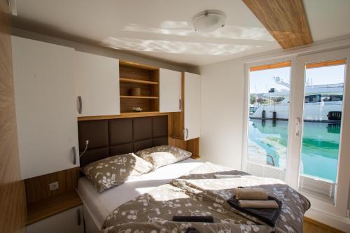 Floating Sea Houses Marina Lux
