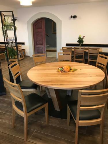 Hostal Apartments And Rooms Tolc