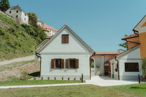 Apartment Little House