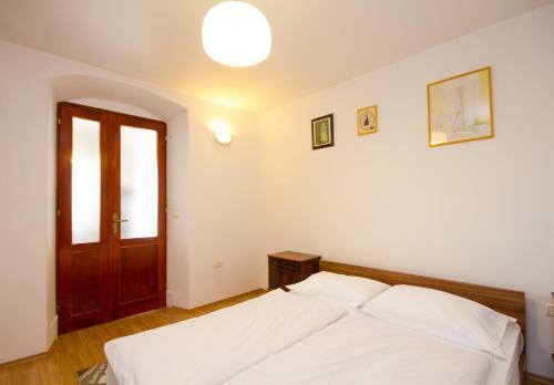 Apartments Antic