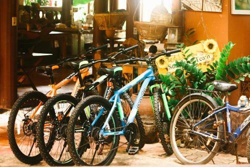 Baan Loylom Farmstay