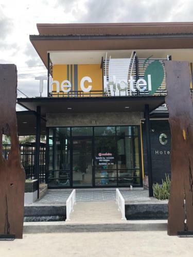 Albergue The C Hotel