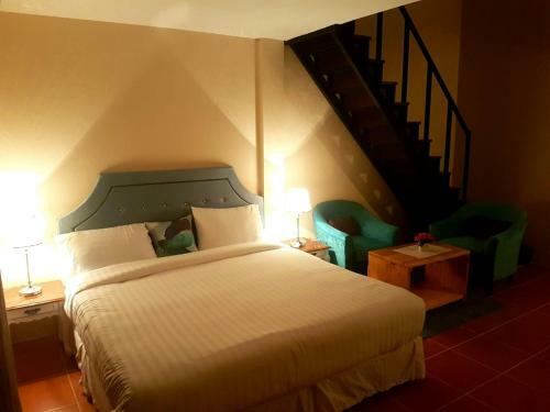 Hotel Palazzo Pavone Gallery & Resort