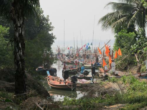 Hotel Bang Boet Bay Beach Resort