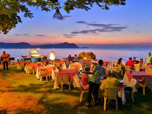 Hotel The Sunset Village
