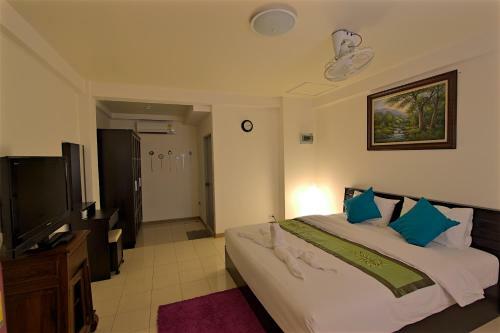 Aparthotel Charn Residence
