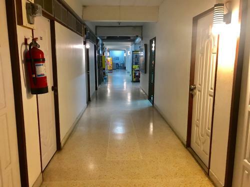 Hotel Jaroonwej Bangsaen