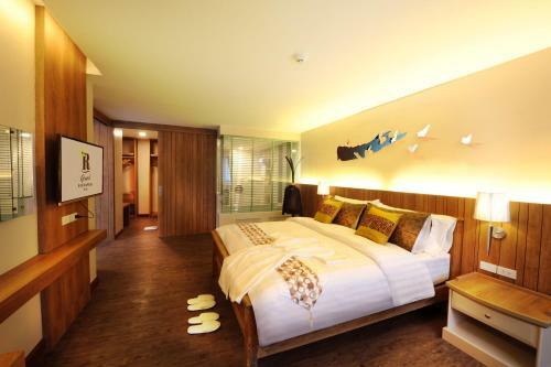 Grand Ratchapruek Hotel