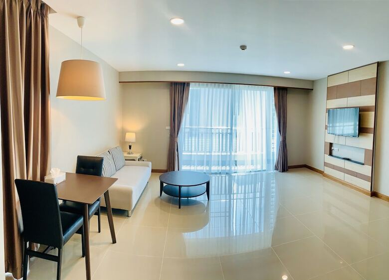 Srivaree Pavilion Hotel And Training Center