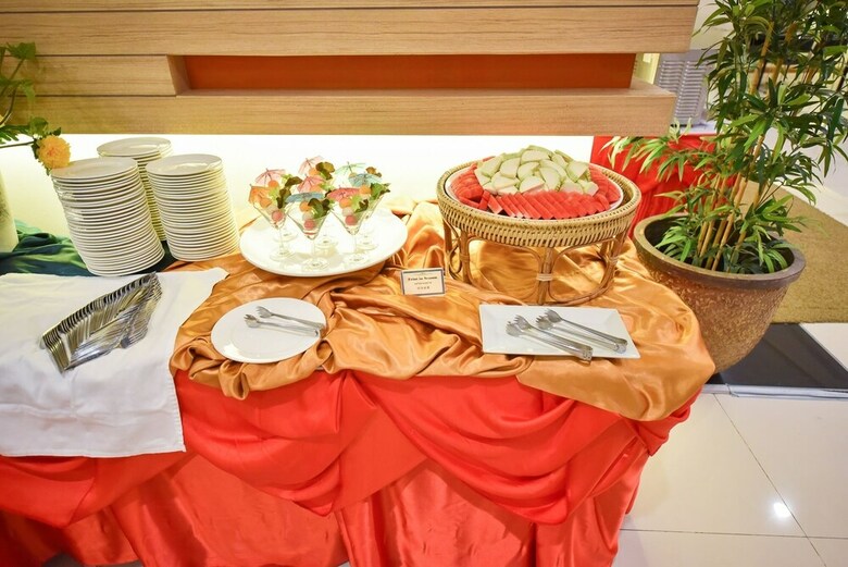 Srivaree Pavilion Hotel And Training Center