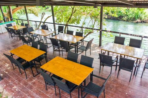 Hostal Oyo 390 Nana River Kaeng Krachan