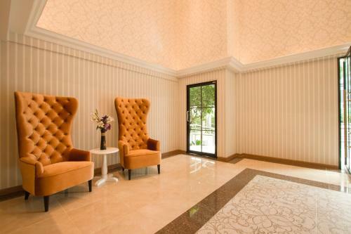 The Green View Hotel