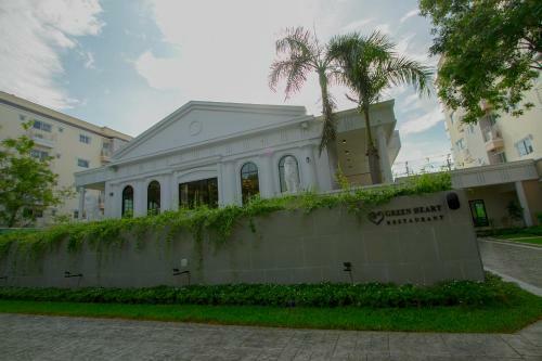 The Green View Hotel