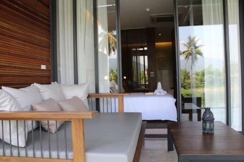 Hotel Atta Lakeside Resort Suite