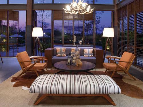 Hotel Atta Lakeside Resort Suite