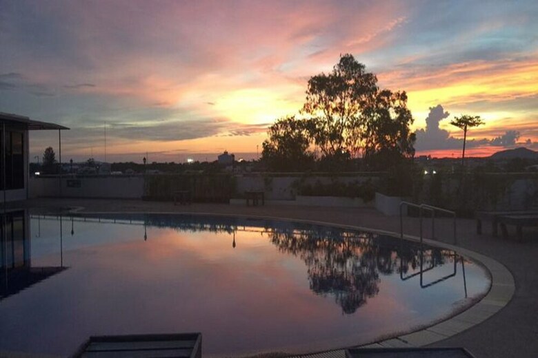 Ploy Palace Hotel