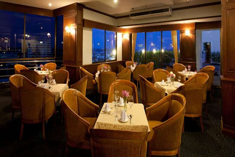 Ploy Palace Hotel