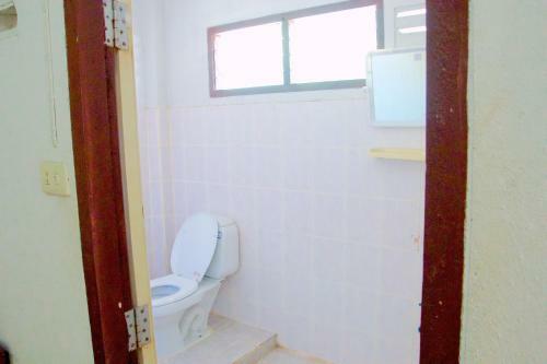 Hotel Sichang Shine Khao Resort