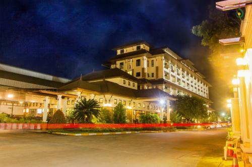 Royal Nakhara Hotel And Convention Centre