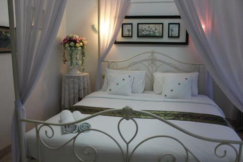 Hotel White Elephant Resort
