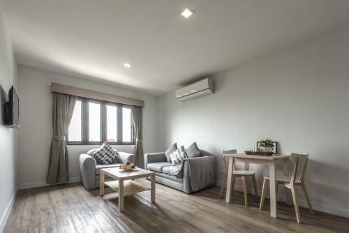 Hotel Carnation Residence