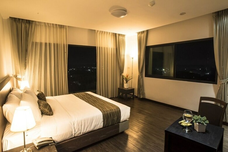 Coco View Hotel