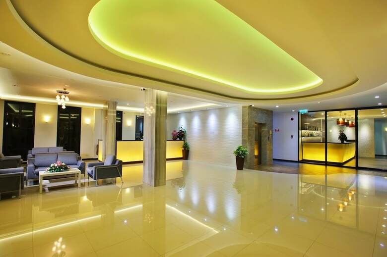 Coco View Hotel
