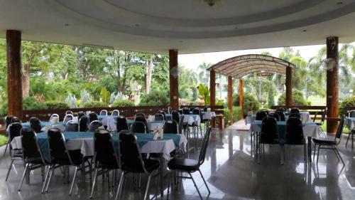 Hotel Tanaosri & Creekside Resort