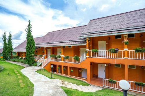 Hotel Phukaew & Adventure Park Resort