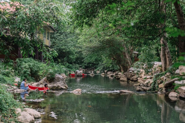 Hotel Ndol Streamside Thai Villas