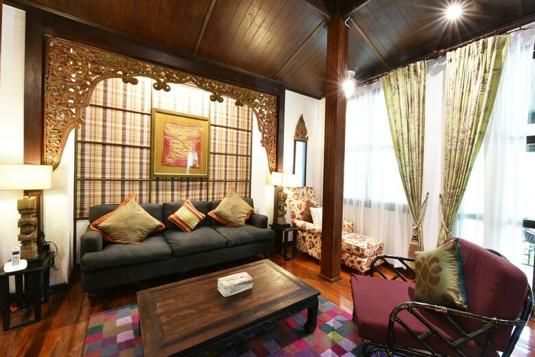 Hotel Ndol Streamside Thai Villas