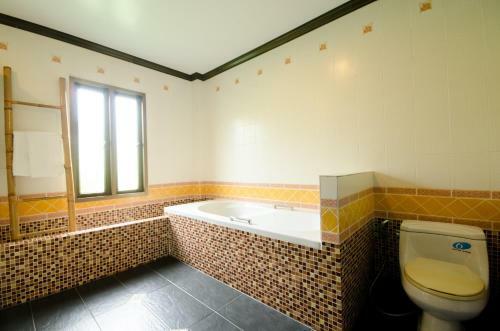 Hotel Haad Son Resort (koh Raham)