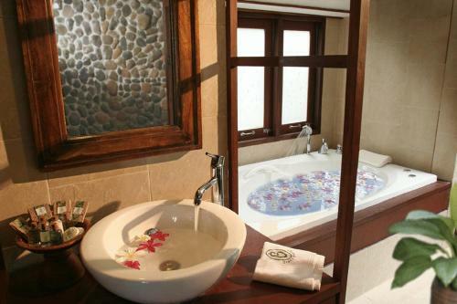 Hotel Green Papaya Resort