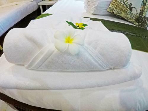 Hotel Dolphin Bay Beach Resort