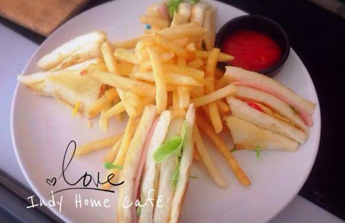 Albergue Indy Home Cafe