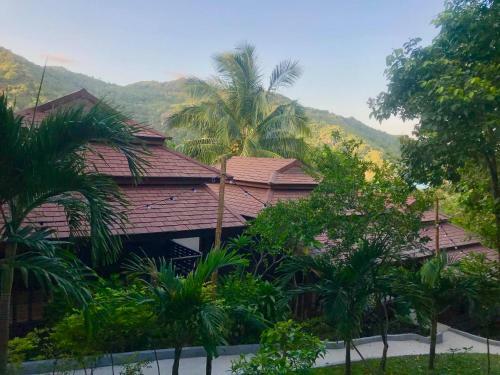 Hostal Sonic Hill Resort