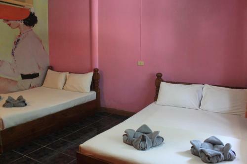 Hostal Baan Talay Guesthouse