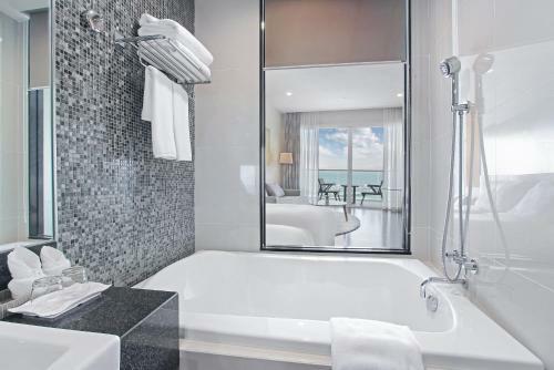 Hotel White Sand Beach Residences Pattaya