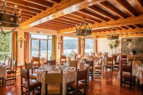 Hostal Estalagem Lago Azul