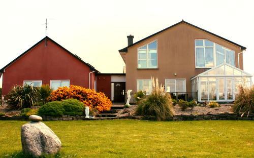Hostal Seasons Lodge Guesthouse
