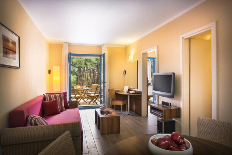 Valamar Koralj Hotel