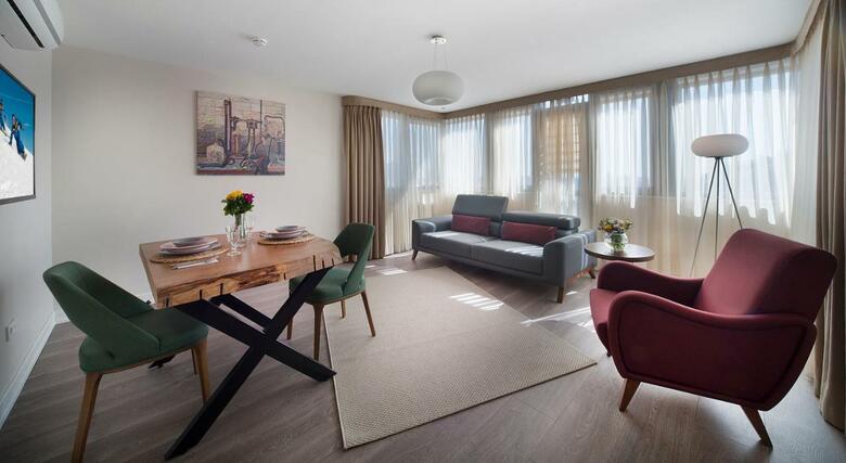 Hotel The Clock Suites
