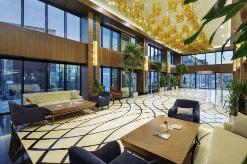 Hotel Ramada By Wyndham Elaz??